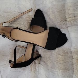 Black heels size 8.5